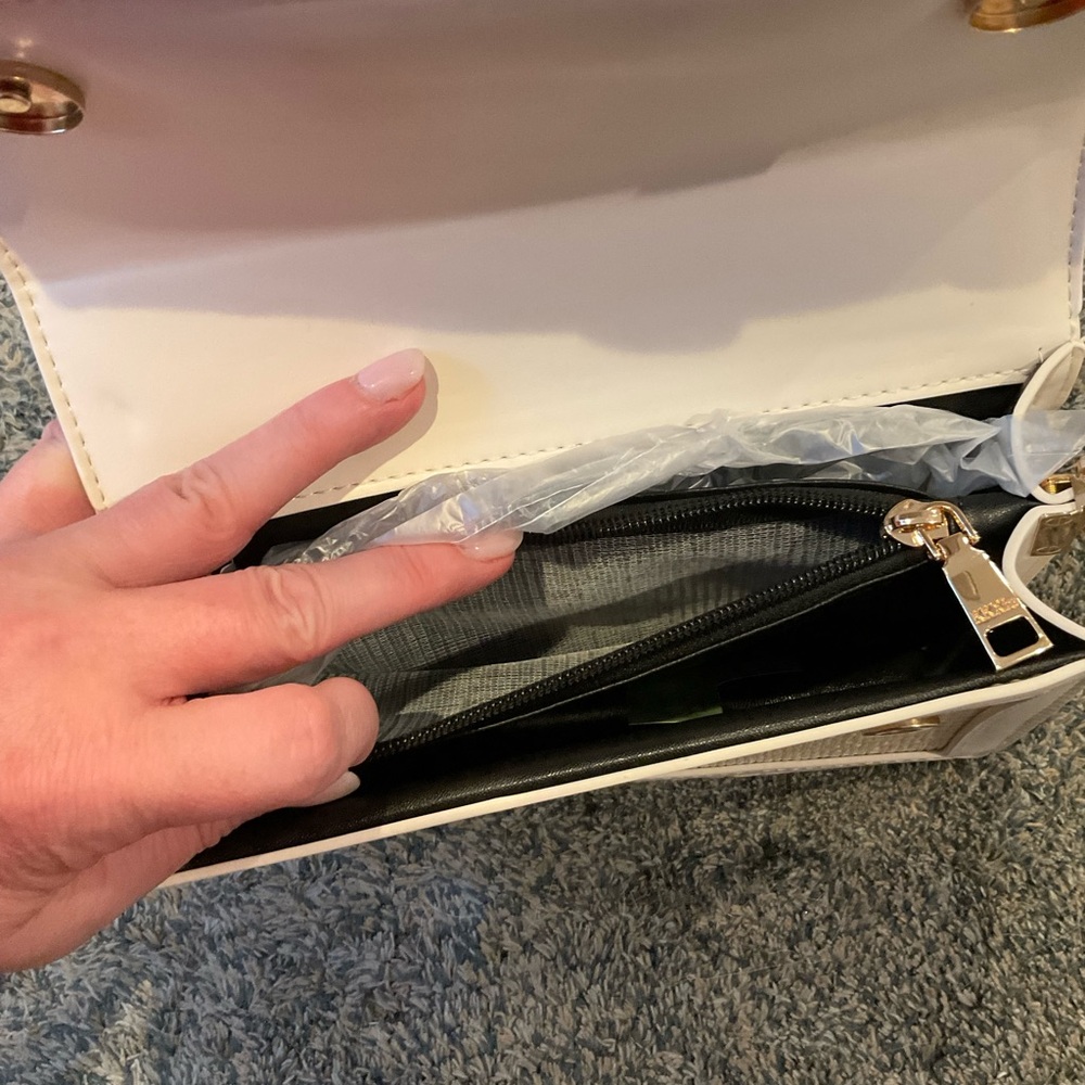 Top handle Woven crossbody bag - Picture 10 of 14